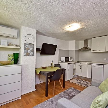 Apartment Corta City-Centre Poreč Exteriör bild