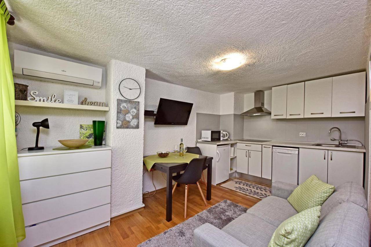 Apartment Corta City-Centre Poreč Exteriör bild